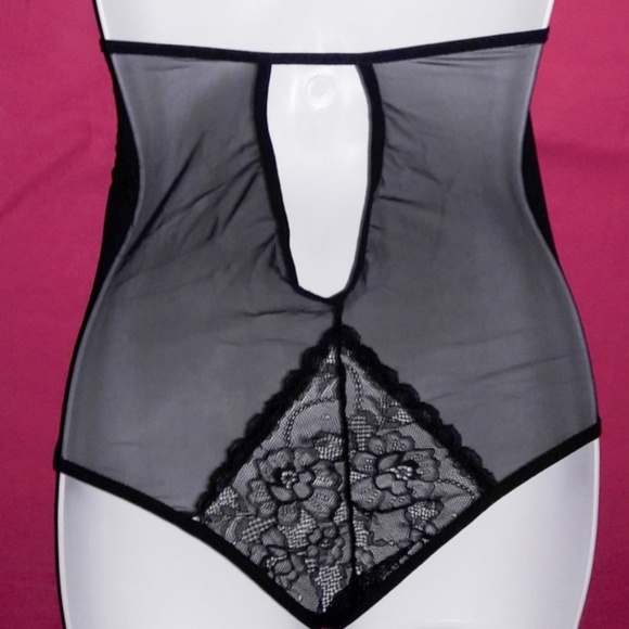 Sheer Black Floral Lace Mesh Halter Teddy Bodysuit - Picture 4 of 6